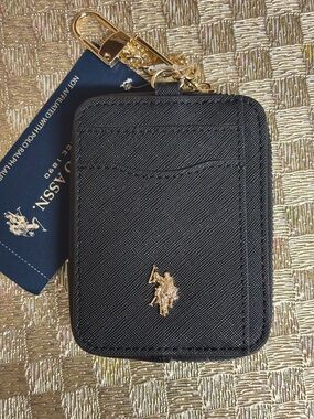 U.S. Polo Assn. Black Zip Card Holder with Key Clip